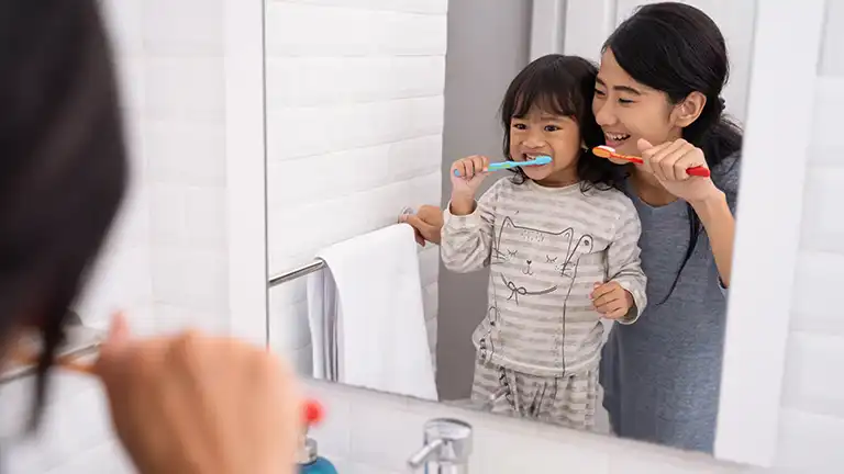 歯を磨いたのに子供の口がにおうかも…気が付いたことはありませんか？歯みがきしていても歯のトラブルは起きるもの。その他にも口臭の原因があるのです。子どもだから大丈夫、と思い込まずに対策してあげましょう。2