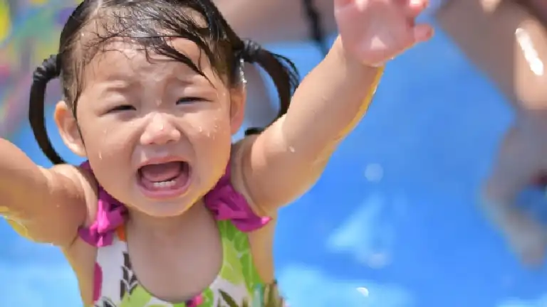 プールが怖い!子どもが泳ぐのを嫌がるのには理由がある!