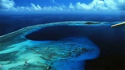 ビキニ環礁「放射能の影の中の楽園」