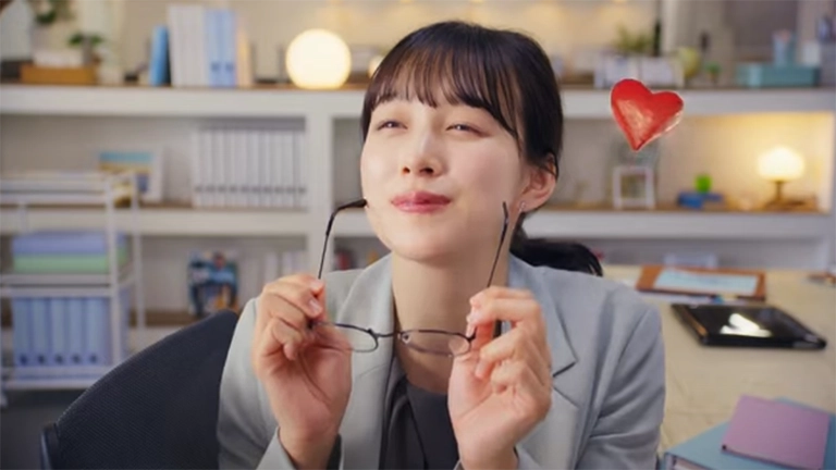 さかたりさ(ライオン バファリンプレミアム「プレミアムくん」篇)