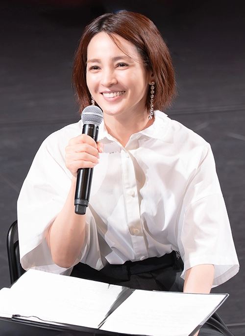 国仲涼子