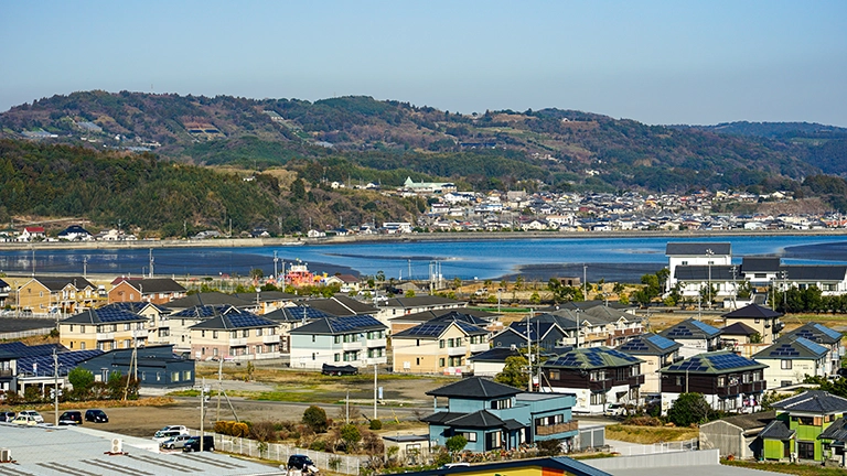 工場進出で活気づいた杵築市