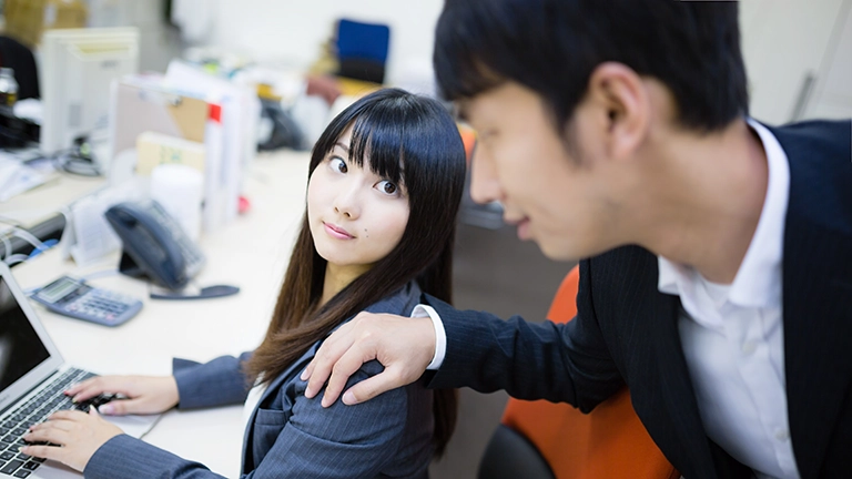おぢアタックとはどんな行為?
