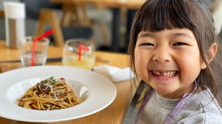 子どもを変える前に、食卓を少し変えてみる