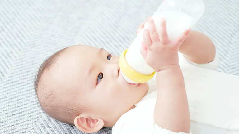 1歳児に「牛乳」は必要！？適量は？牛乳の必要性と飲ませ方のコツ！