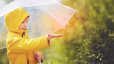 梅雨時期のお出かけも楽しい！可愛くておしゃれな子供用『レイングッズ』おすすめ15選