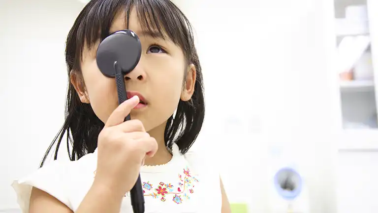 我が子の視力は正常？弱視の子供が増えている！子どもの視力についてもっと知ろう。