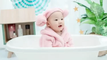 ワンオペでも大丈夫！大人ひとりで赤ちゃんをお風呂に入れる方法