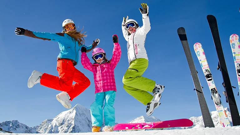 なぜテンションMAX？最高の思い出になる♡家族でスキー場を楽しもう！