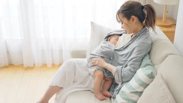 母乳の出が悪い時の原因と対策！ママにわかりやすく解説