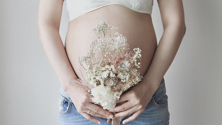 妊娠16週目の発育する胎児とママの体の変化！特徴と注意点とは？