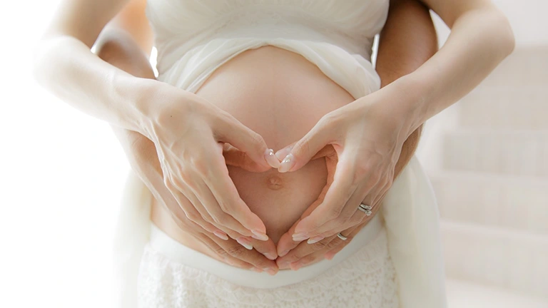 妊娠21週目のママとベビーの変化！体の変化、成長と感じる動きは出産準備への第一歩