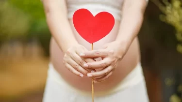 妊娠40週目！待望の出産直前に知っておきたい体の変化と心構え