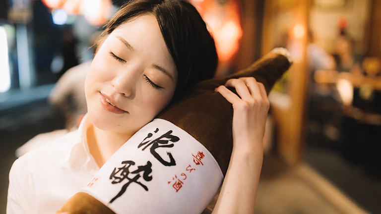 酔っ払って、つい…デート中にやらかしたお酒の失敗談