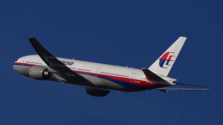 あれから10年…マレーシア航空370便失踪事件！航空史上最大のミステリーの謎と仮説とは？