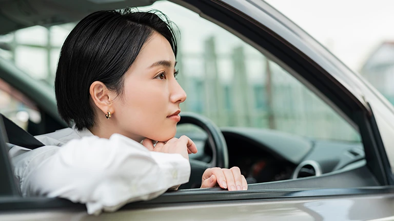 美人女優が乗る高級外車！イケメンがすぎる♡愛車最高すぎん？ファン悶絶♡