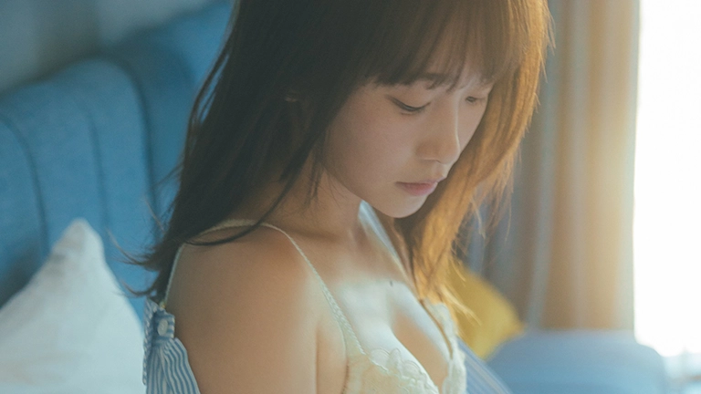 川栄李奈、胸元たわわなランジェリーカットを公開「こんなオフショット感出せるの天才」「美しすぎる」絶賛の声続々