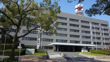 福岡県警、警視が女性2000人以上を盗撮「逮捕もされず前科もつかないVIP待遇」「警察が守るのは市民じゃなく身内だけという証明」批判の嵐