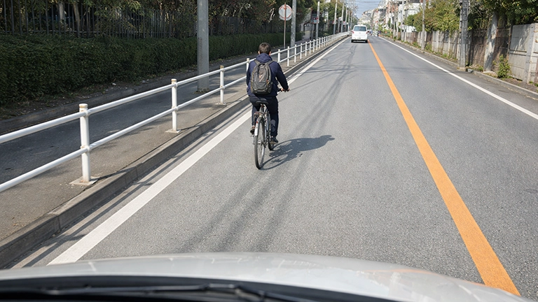 4月施行の自転車新ルール、追い越せない問題に懸念殺到
