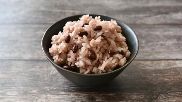 いわき市の中学校で卒業式の給食として予定されていた赤飯を廃棄