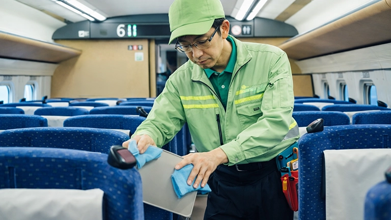 日本の新幹線清掃が「7分間の奇跡」世界で評価…ハーバードが教材にした理由が想像以上に深かった