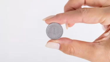 え、1円玉って作るほど赤字なの？