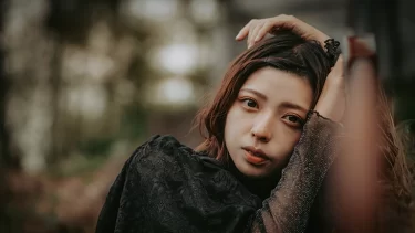 一瞬で崩壊…不倫の代償がエグすぎた女性芸能人3選