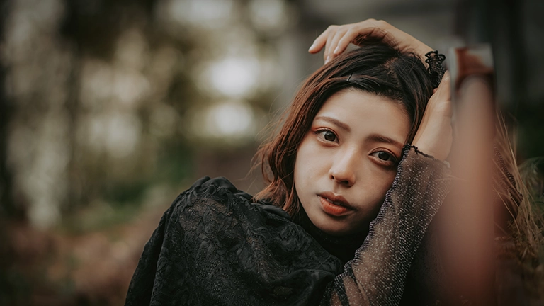 一瞬で崩壊…不倫の代償がエグすぎた女性芸能人3選