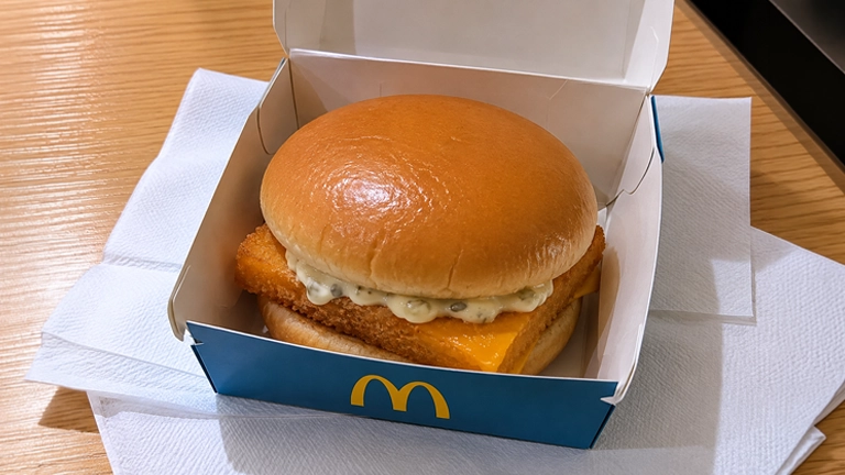 マクドナルド最大の謎…フィレオフィッシュの箱入りの理由が想像以上に納得だった