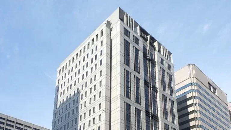 生活保護17％引き上げ提言にSNS大荒れで賛否「順番が違うよな」「受給者を調査してからにしてほしい」「Tシャツ5年着るとか普通だろ」