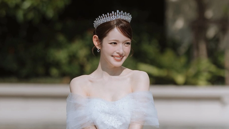 矢作穂香、純白ドレス姿で結婚を報告…祝福の声続々