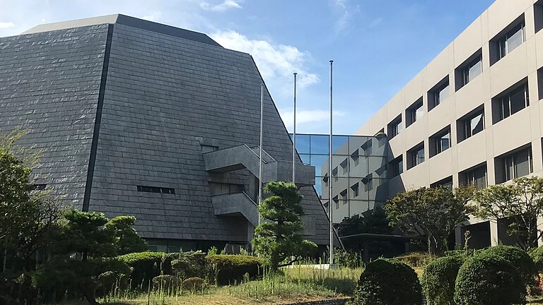 福岡県議会の政治資金パーティーにSNS大炎上…熊本地震直後の開催に批判殺到「本当にどこまでお花畑なのか」「福岡県でも震度5パーティ優先ですか？」「同じ福岡県民として恥ずかしい」