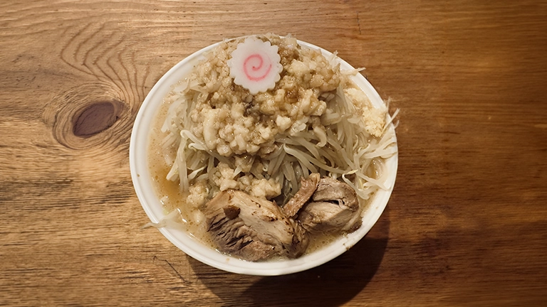 二郎系ラーメンが限界寸前？物価高で値上げできない苦しい事情とは…？