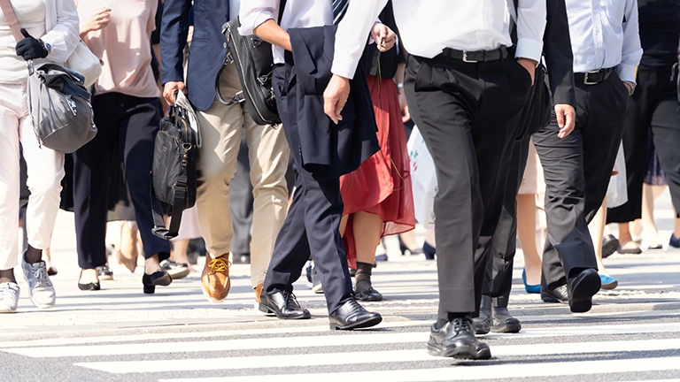 熱中症警戒アラートに意味がないとSNSで批判続出「出してその後がないんだよ」「言われなくても暑さくらいわかる」「じゃあ仕事休みにしてよ」
