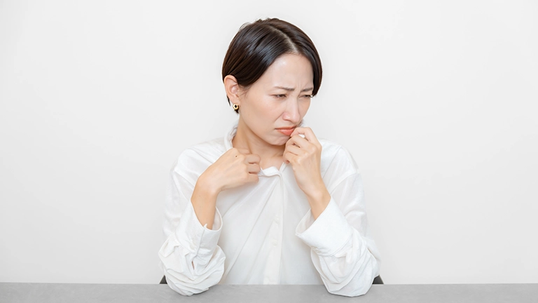 「私、におってる？」自分の体臭が気になり始めた人に知ってほしい原因とセルフケア