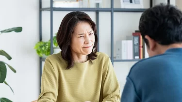 熟年離婚が過去最高に…妻の変化が実は危険サイン？夫が見落とす離婚の前兆とは？